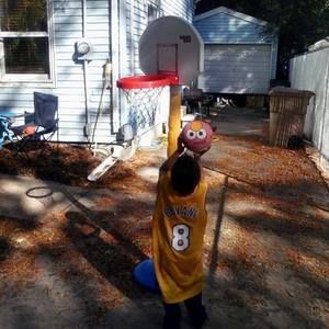 Meet your Posher, Sharon